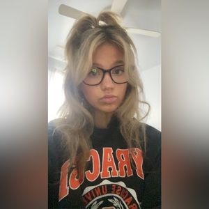 Meet your Posher, Hailey